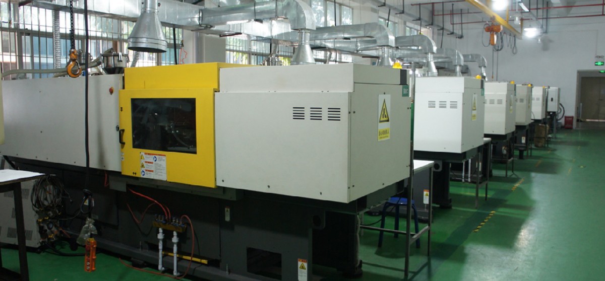 electromagnet plastic injection machine